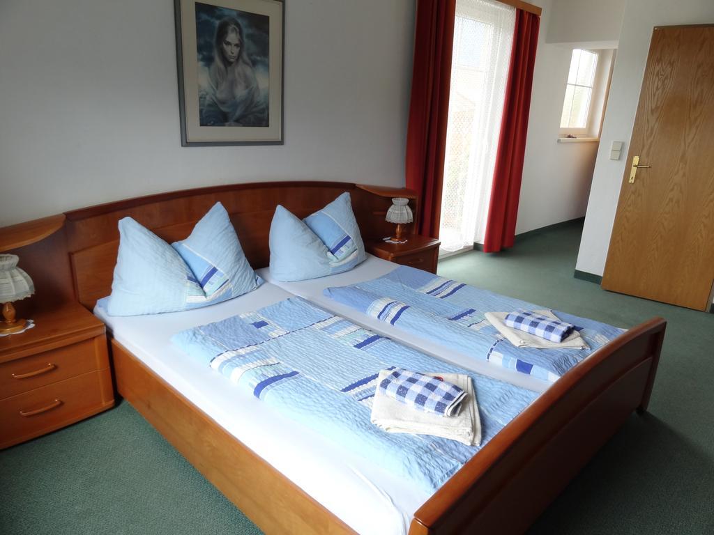 Pension Neuhof ออสซิอัค ภายนอก รูปภาพ